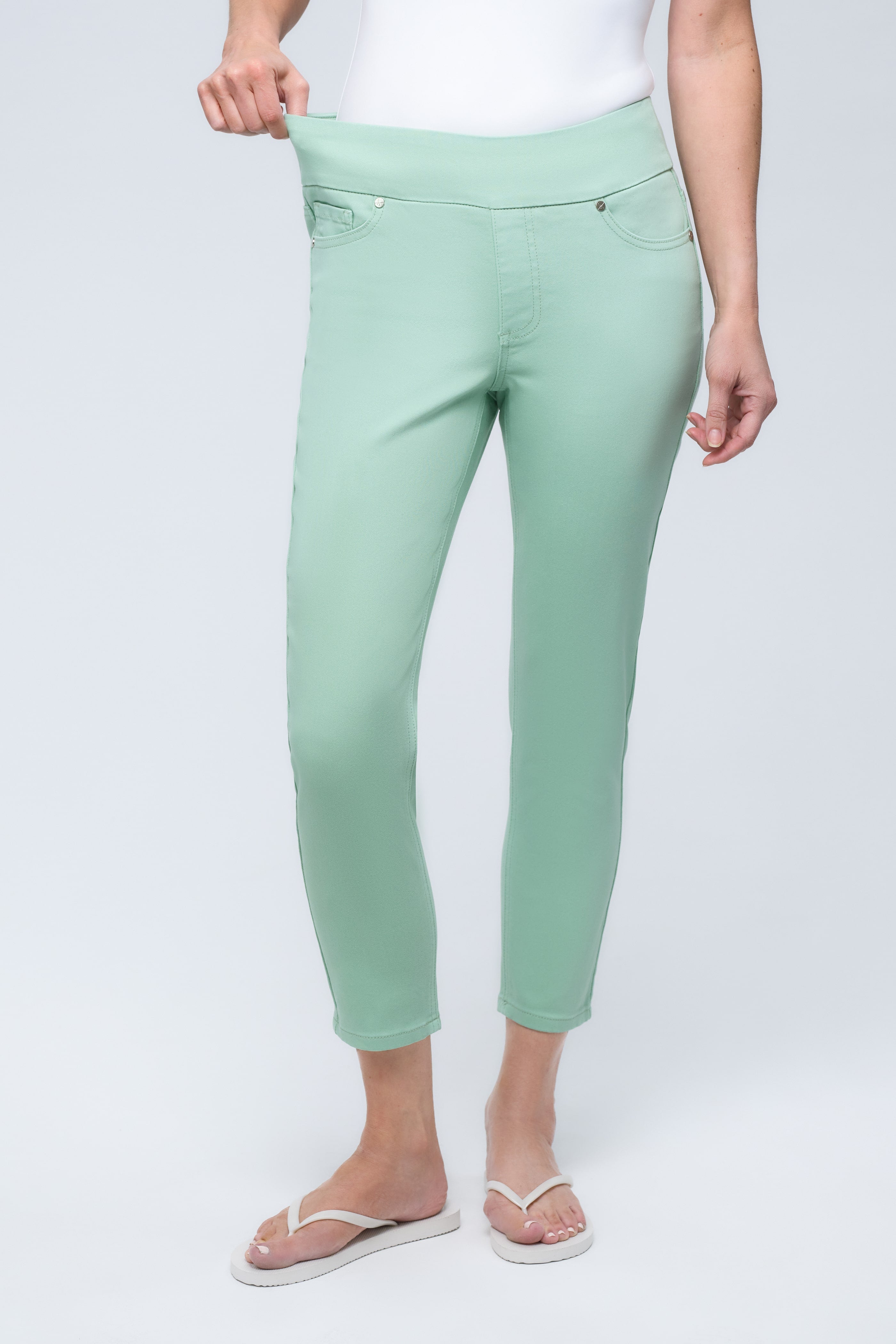 #color_honeydew
