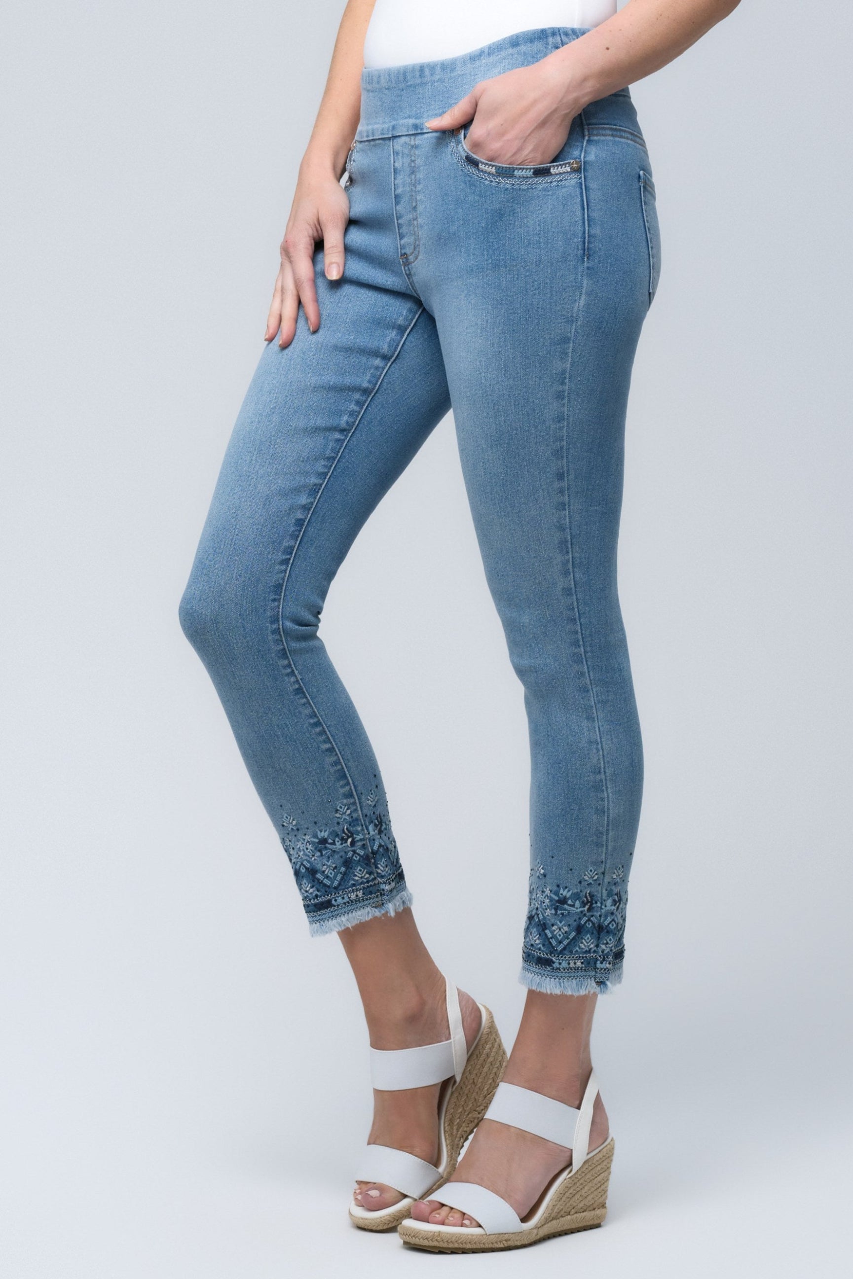 Ankle Pull-On Light Blue Jeans With Aztec Embroidery